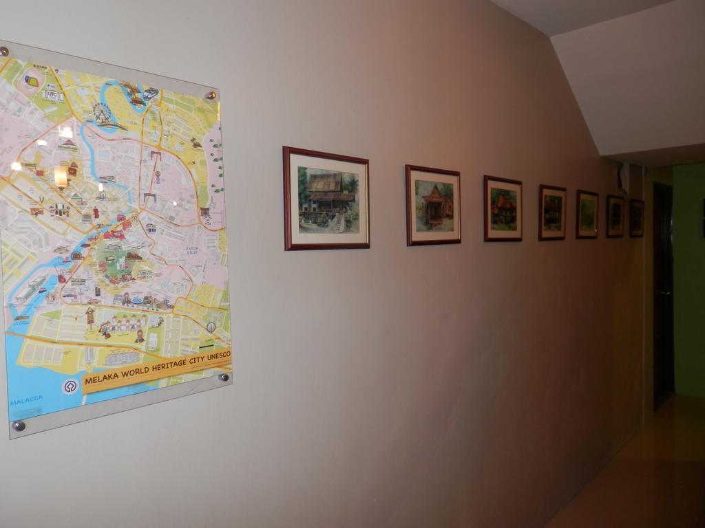 Travellers Planet Hotel & Guesthouse Malacca Exteriör bild