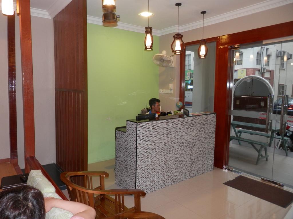 Travellers Planet Hotel & Guesthouse Malacca Exteriör bild