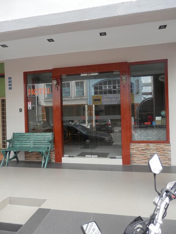 Travellers Planet Hotel & Guesthouse Malacca Exteriör bild