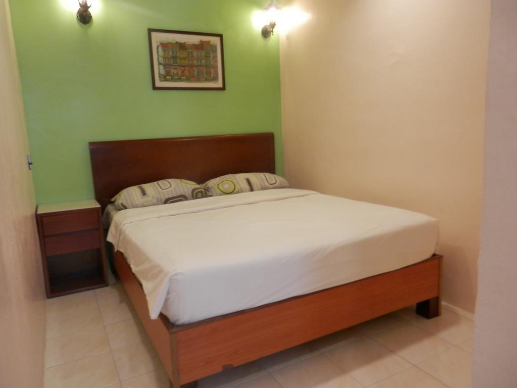 Travellers Planet Hotel & Guesthouse Malacca Exteriör bild
