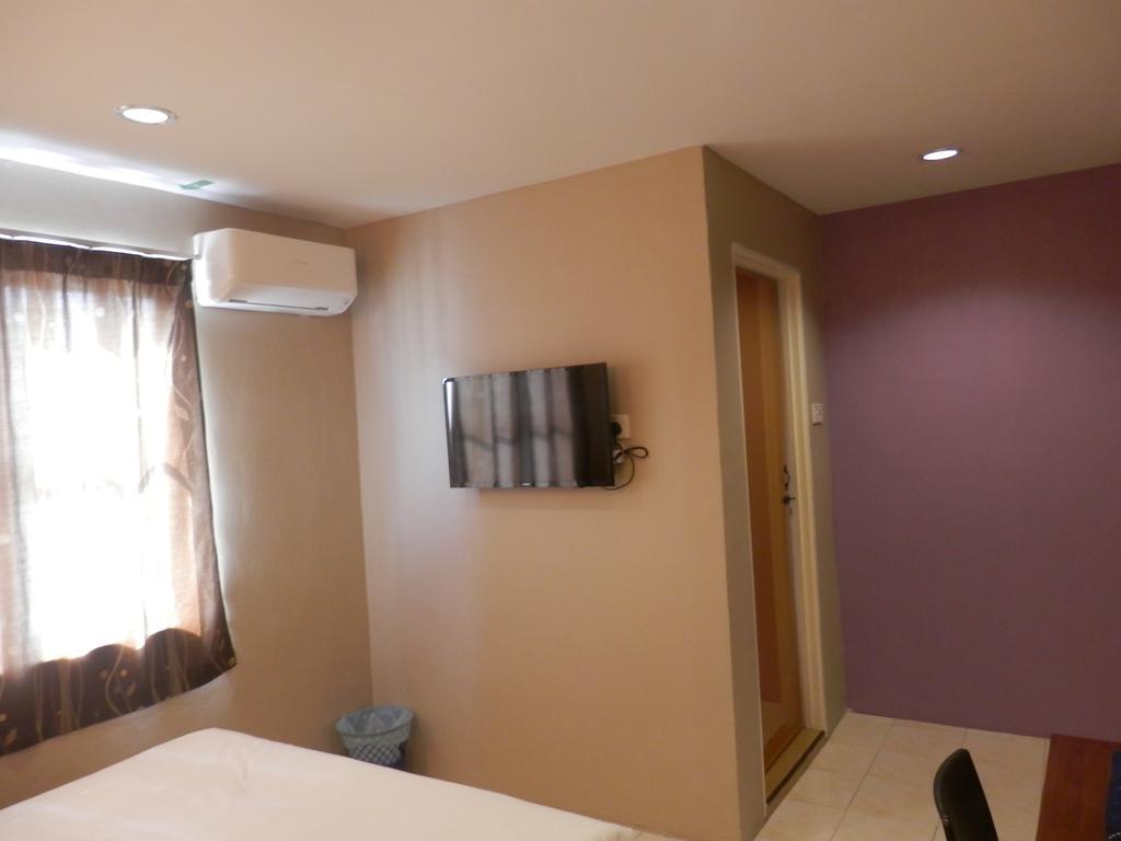Travellers Planet Hotel & Guesthouse Malacca Exteriör bild