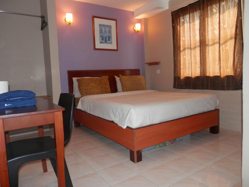 Travellers Planet Hotel & Guesthouse Malacca Exteriör bild