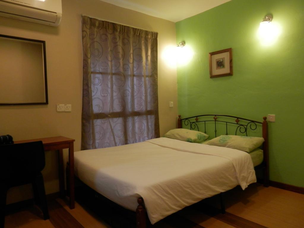 Travellers Planet Hotel & Guesthouse Malacca Exteriör bild