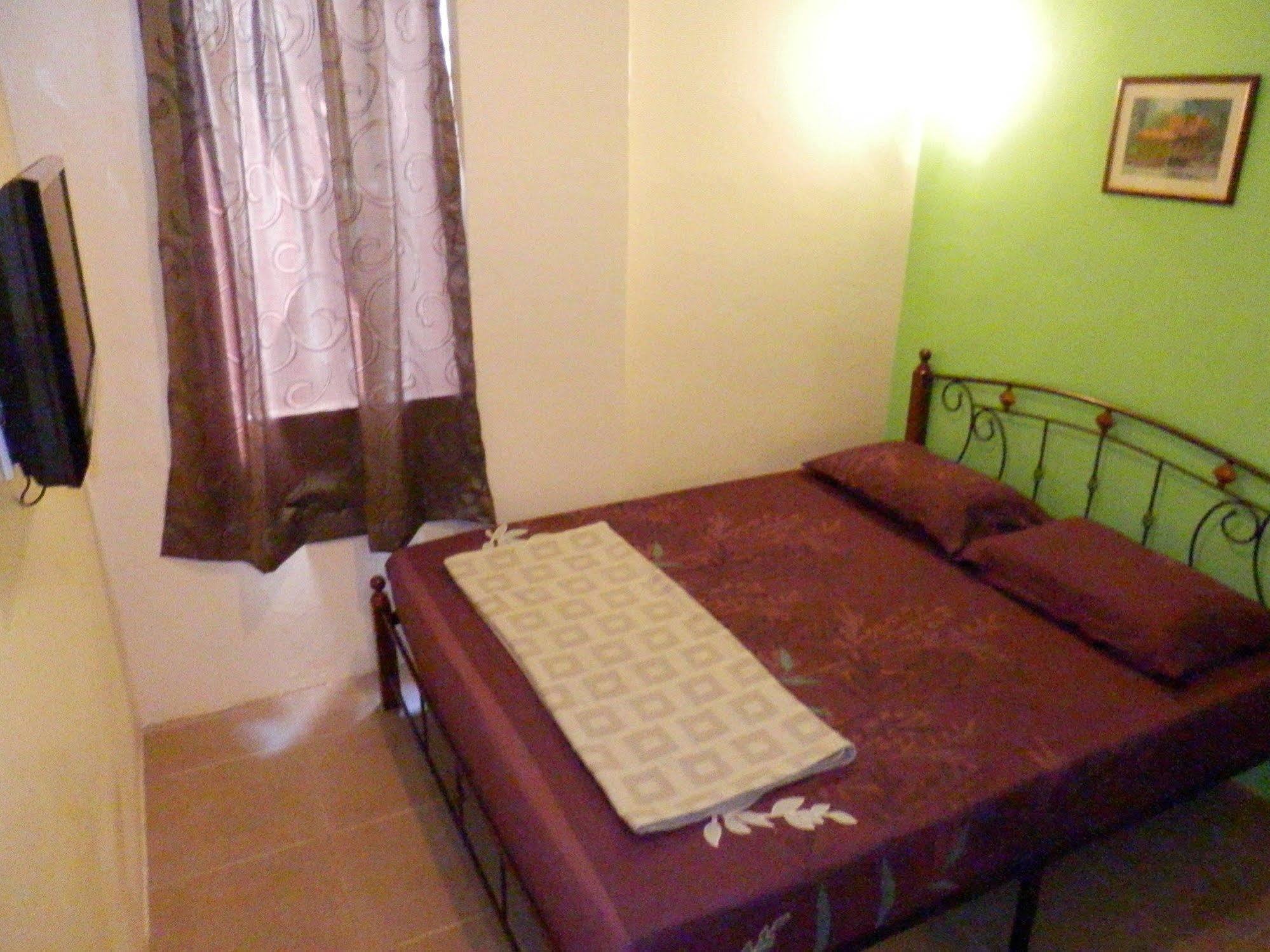 Travellers Planet Hotel & Guesthouse Malacca Exteriör bild